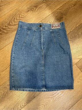 Vintage 90s high-waisted denim mini skirt sz M